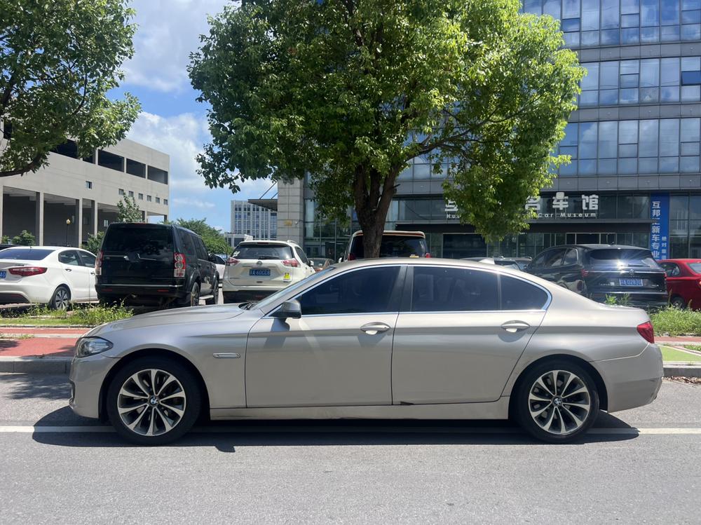 BMW BMW 5-Series