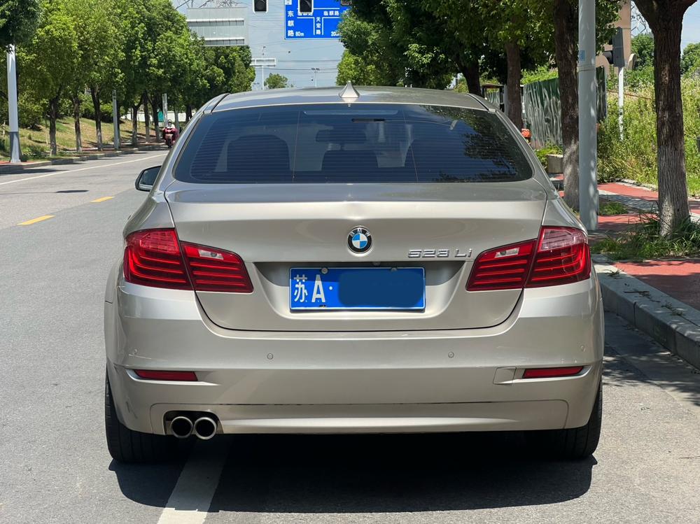 BMW BMW 5-Series