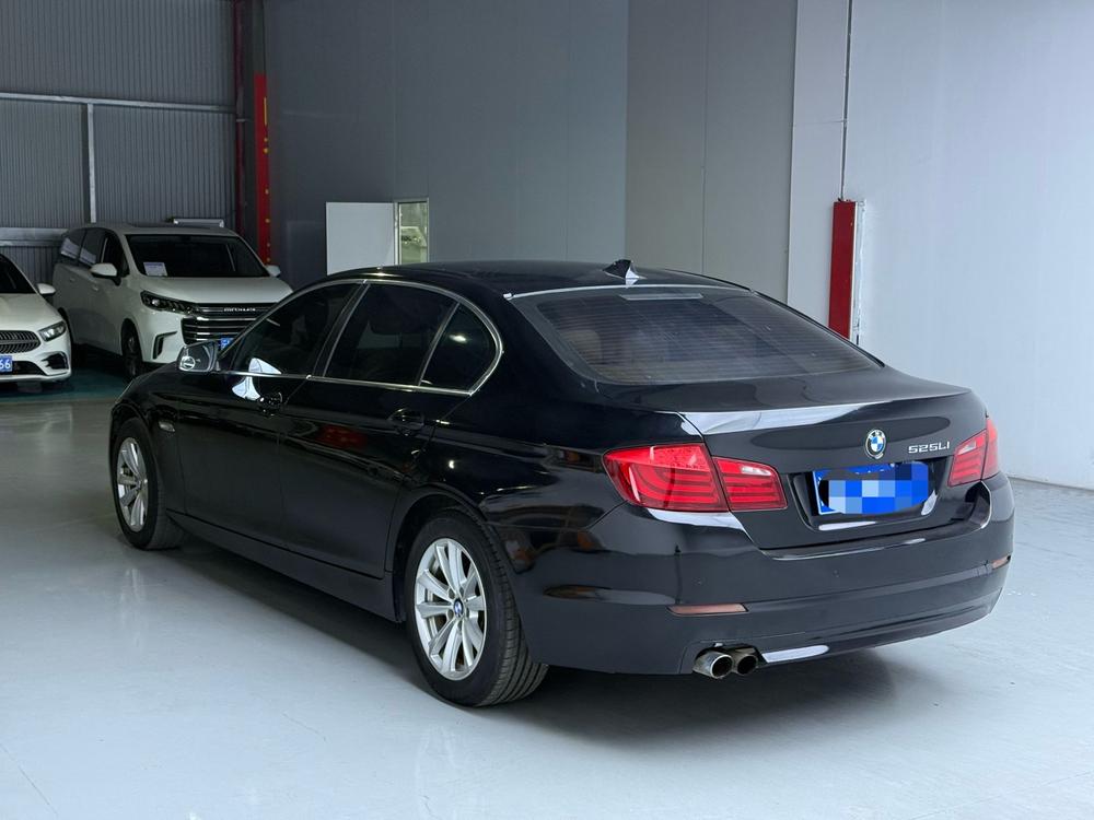 BMW BMW 5-Series