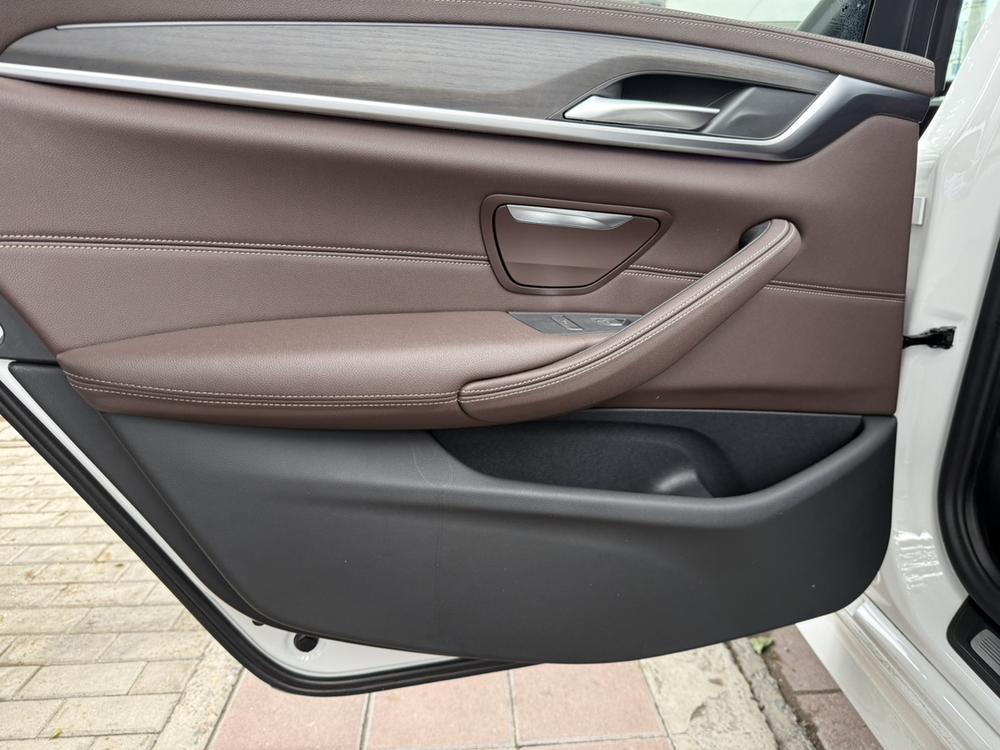 BMW BMW 5-Series
