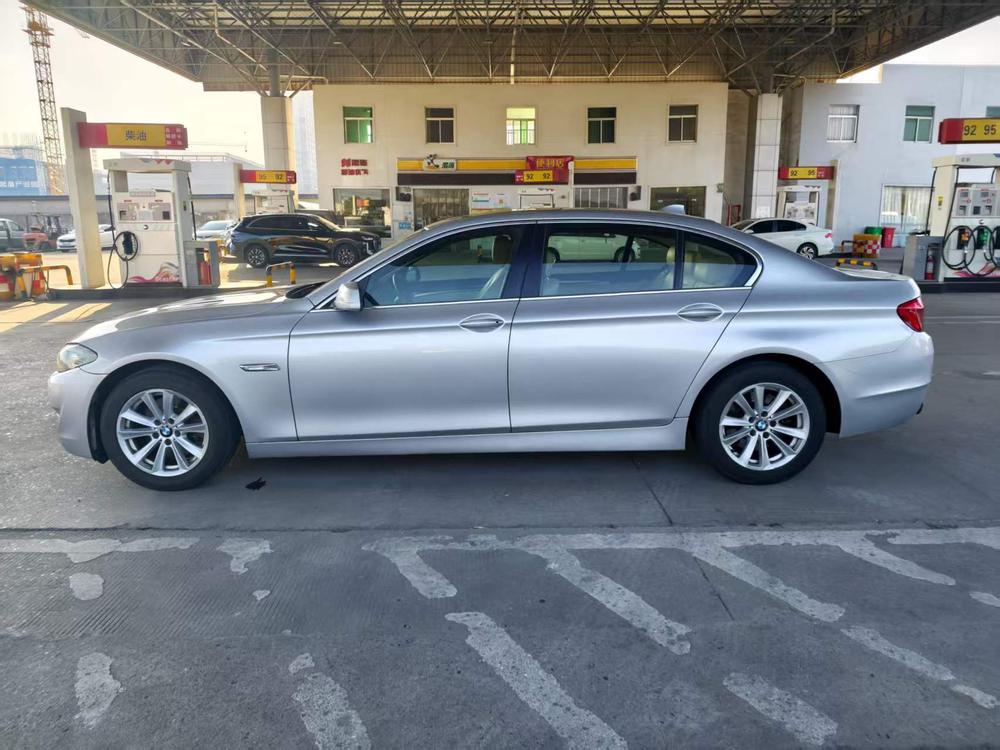 BMW BMW 5-Series
