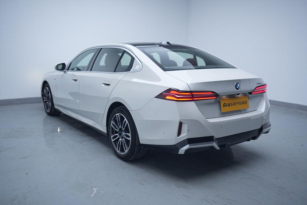 BMW BMW 5-Series