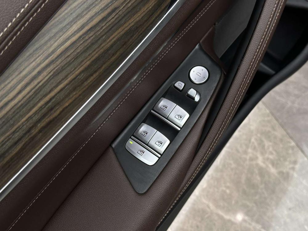BMW BMW 5-Series