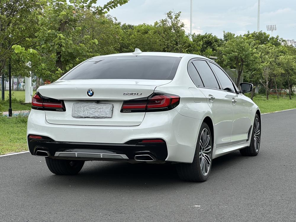 BMW BMW 5-Series