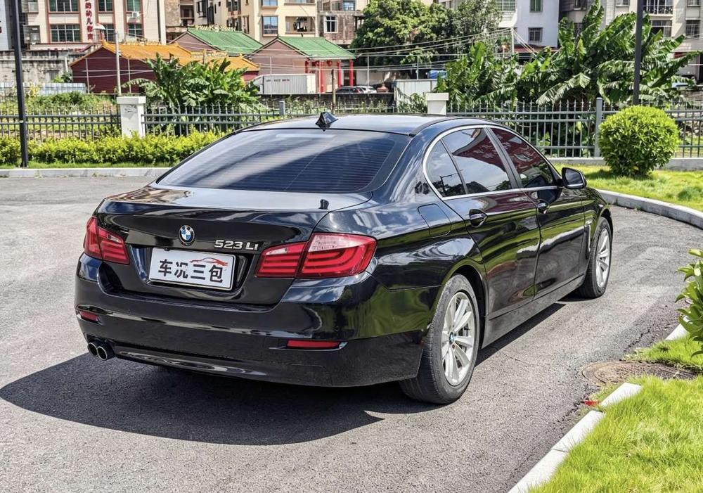 BMW BMW 5-Series