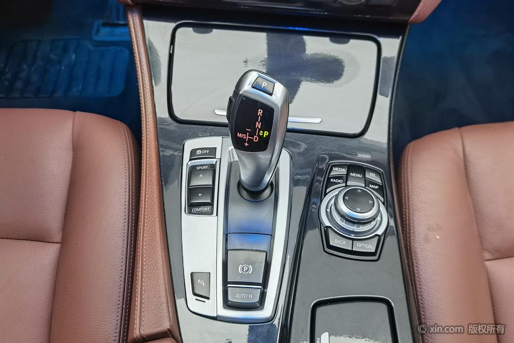 BMW BMW 5-Series