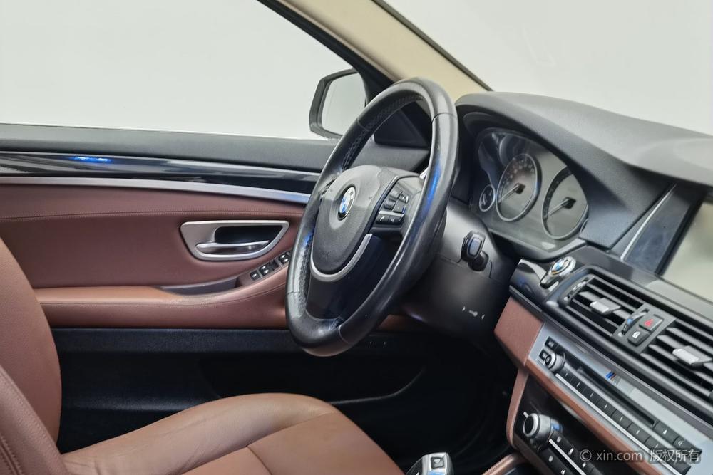 BMW BMW 5-Series