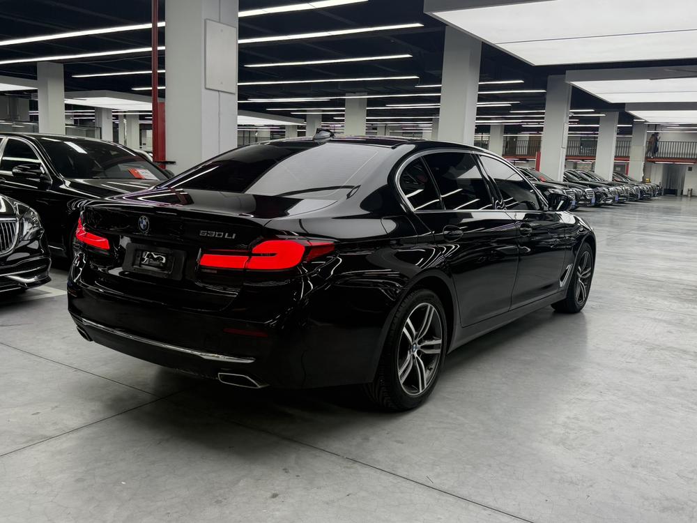 BMW BMW 5-Series