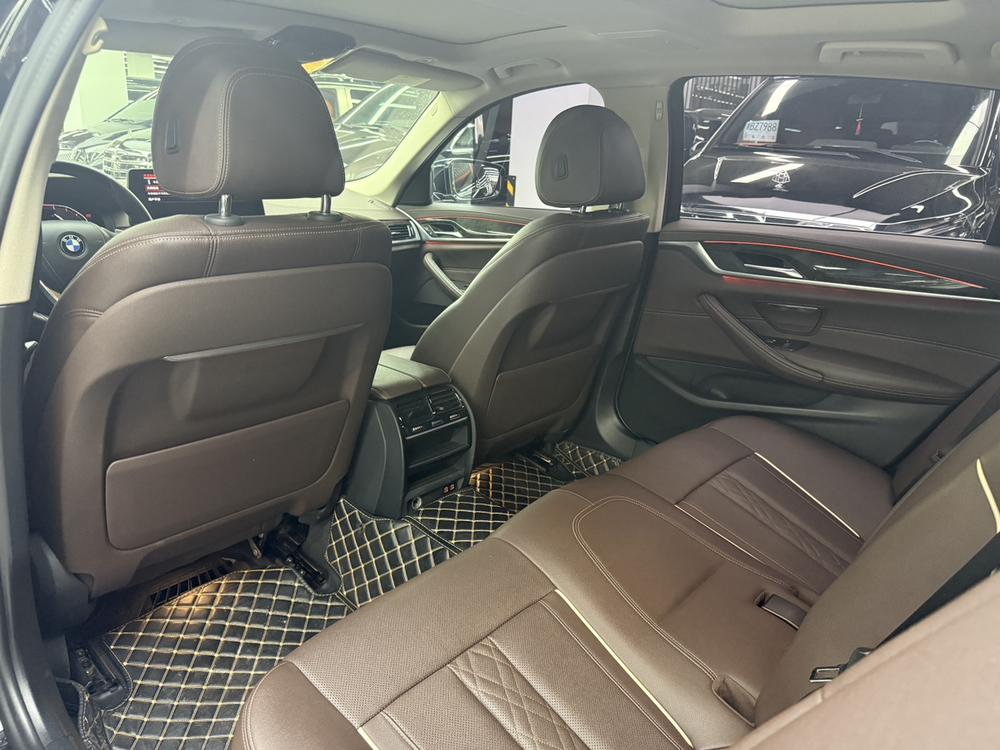 BMW BMW 5-Series
