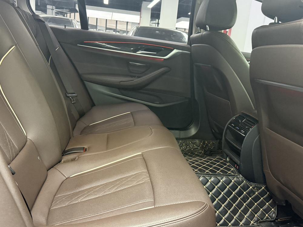 BMW BMW 5-Series