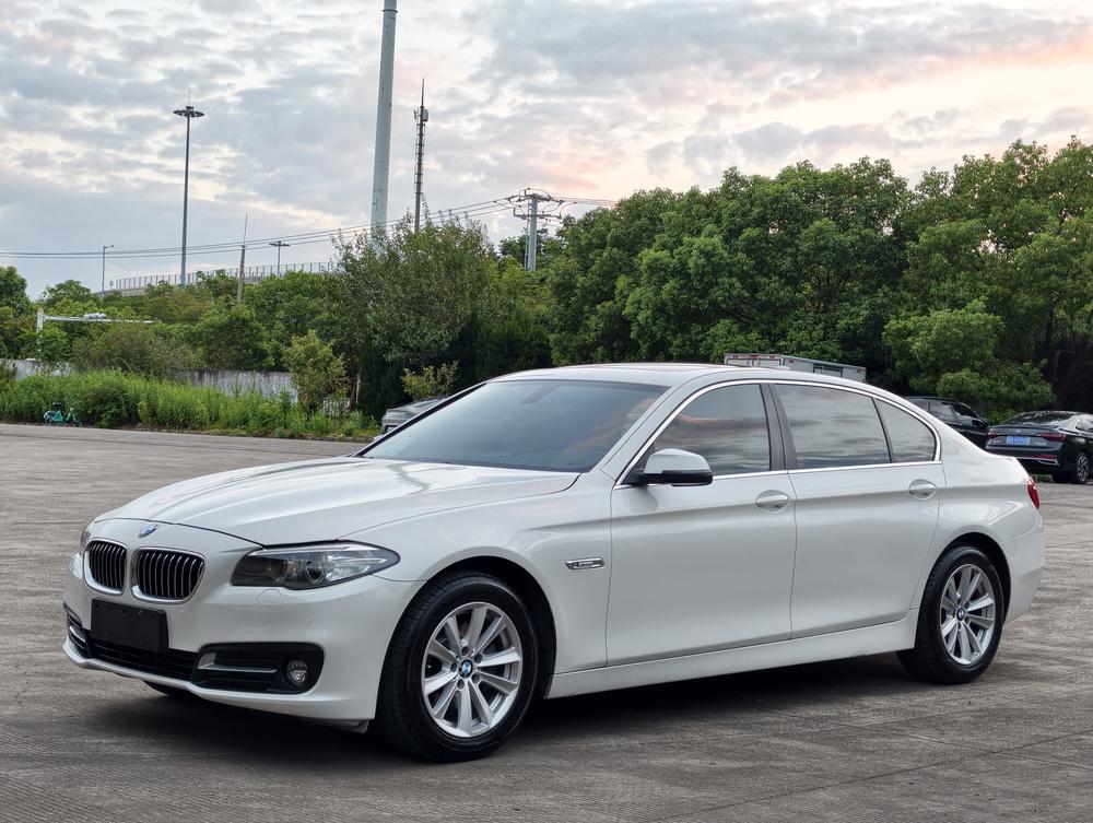 BMW BMW 5-Series