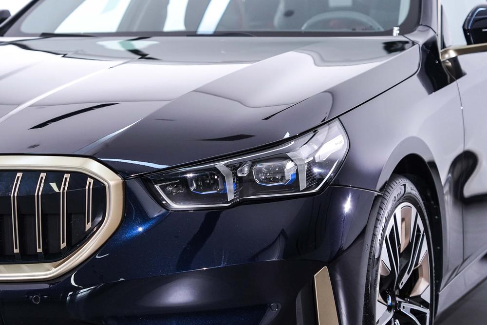 BMW BMW 5-Series