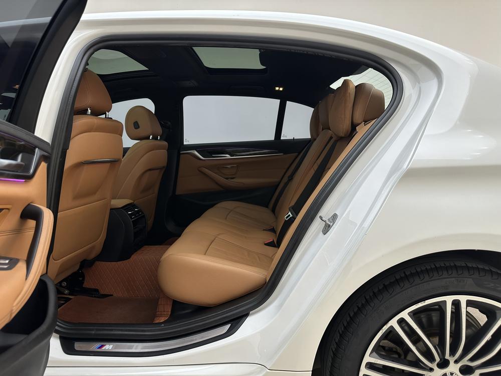 BMW BMW 5-Series