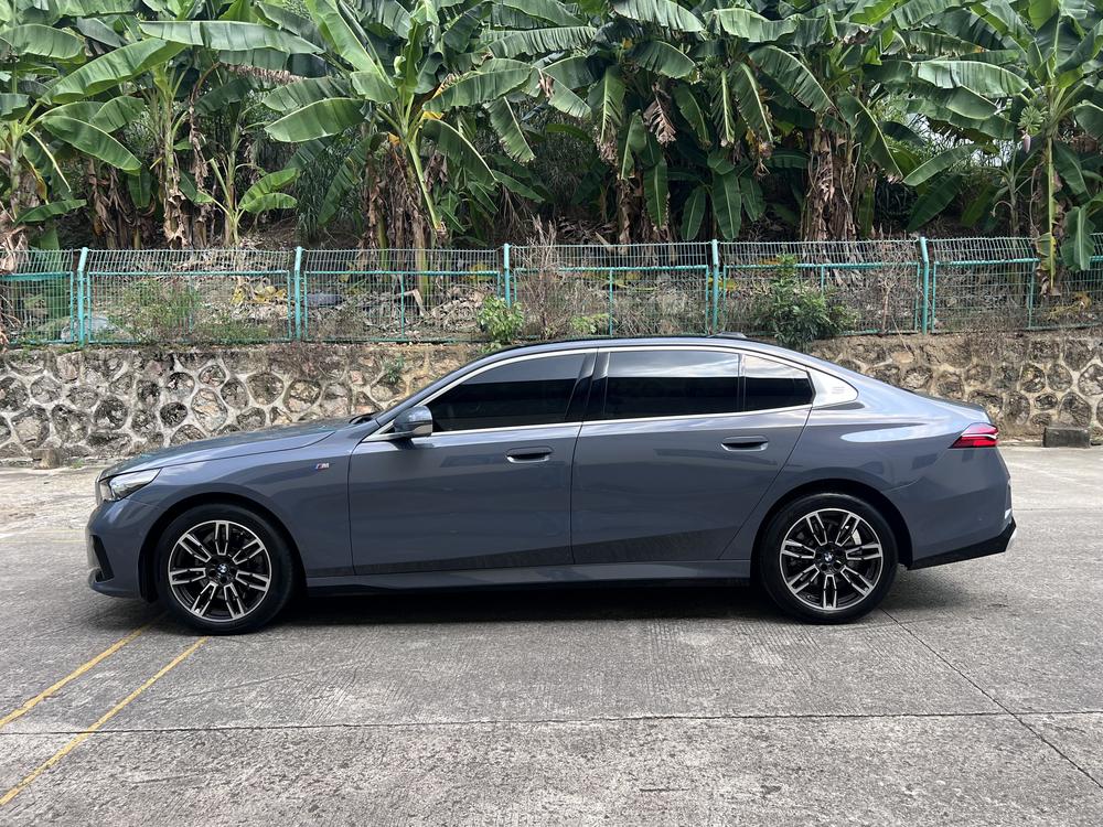 BMW BMW 5-Series