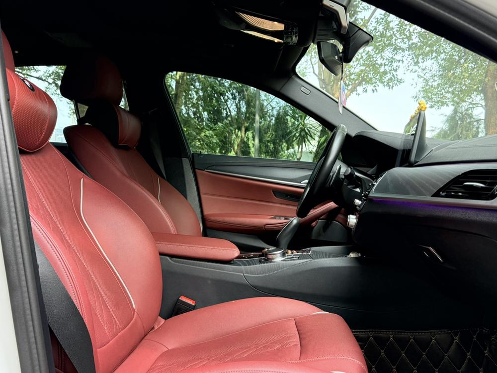 BMW BMW 5-Series