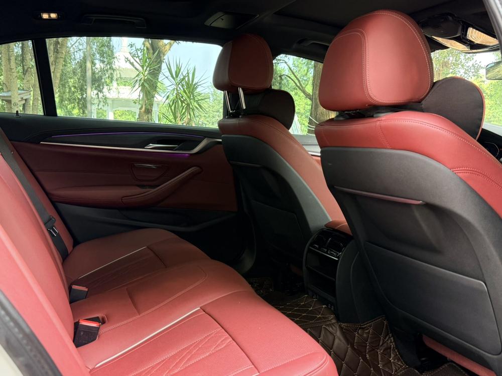 BMW BMW 5-Series