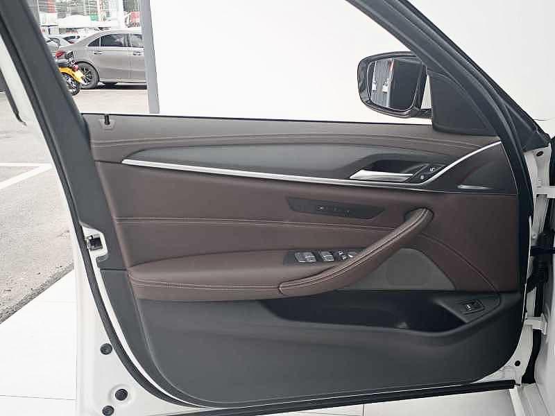 BMW BMW 5-Series