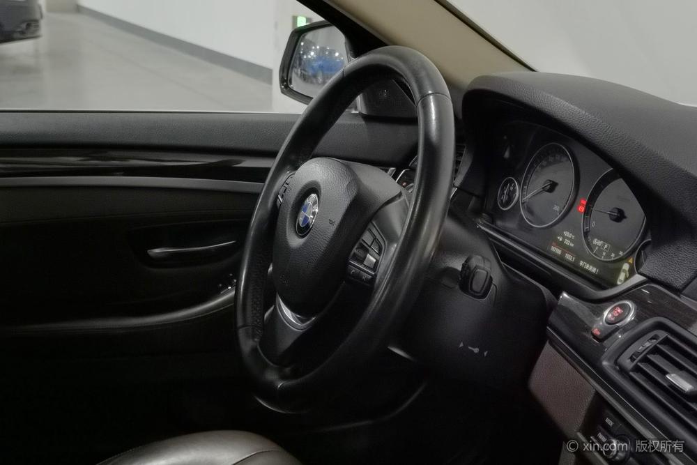 BMW BMW 5-Series