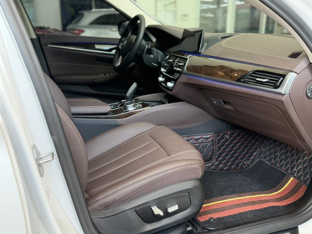 BMW BMW 5-Series