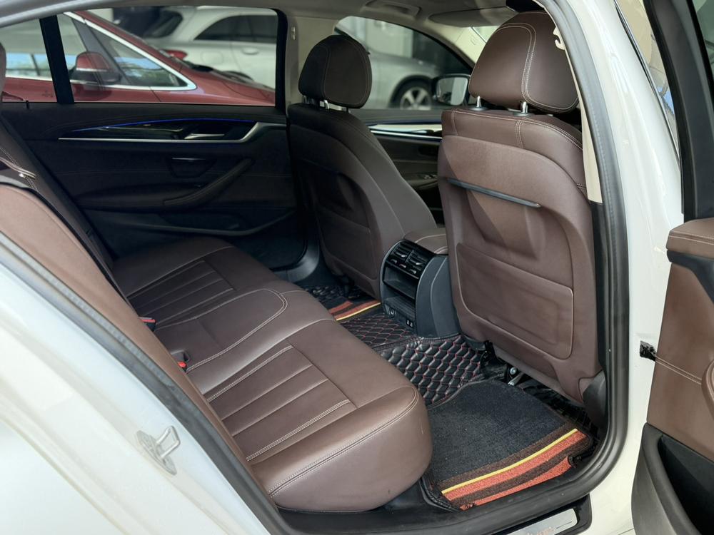 BMW BMW 5-Series