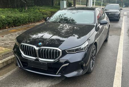 BMW BMW 5-Series
