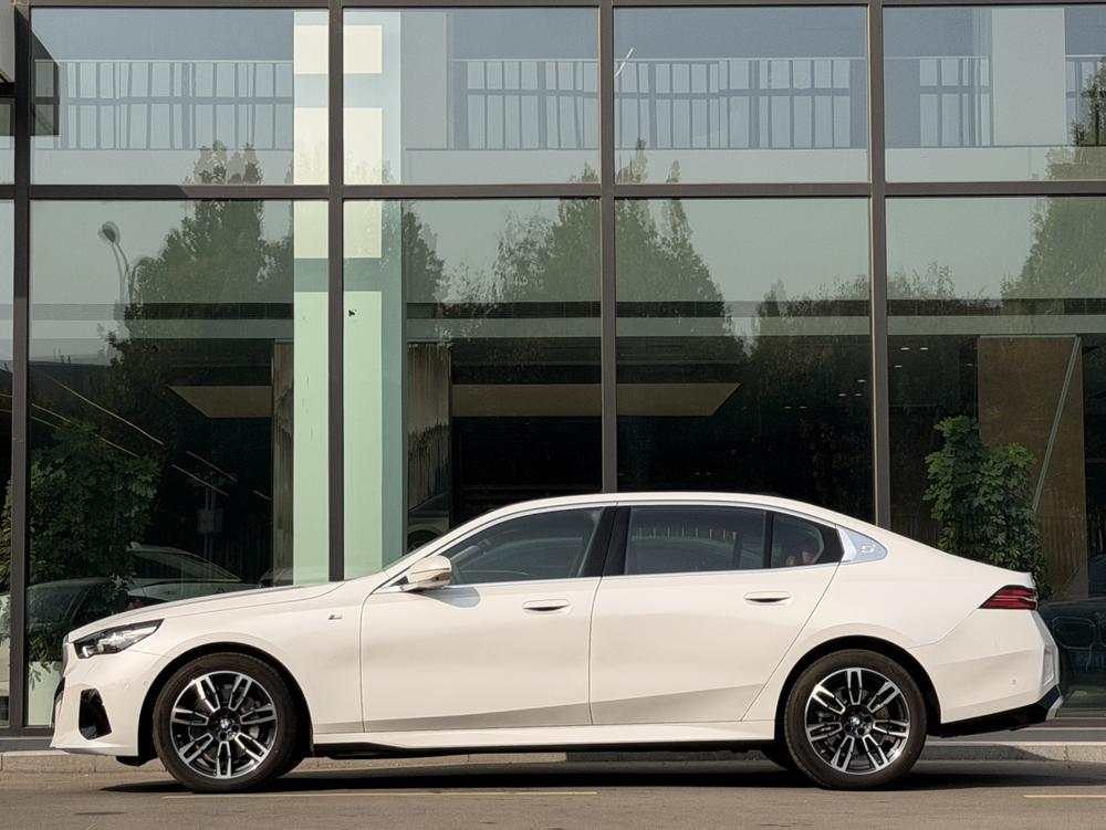 BMW BMW 5-Series