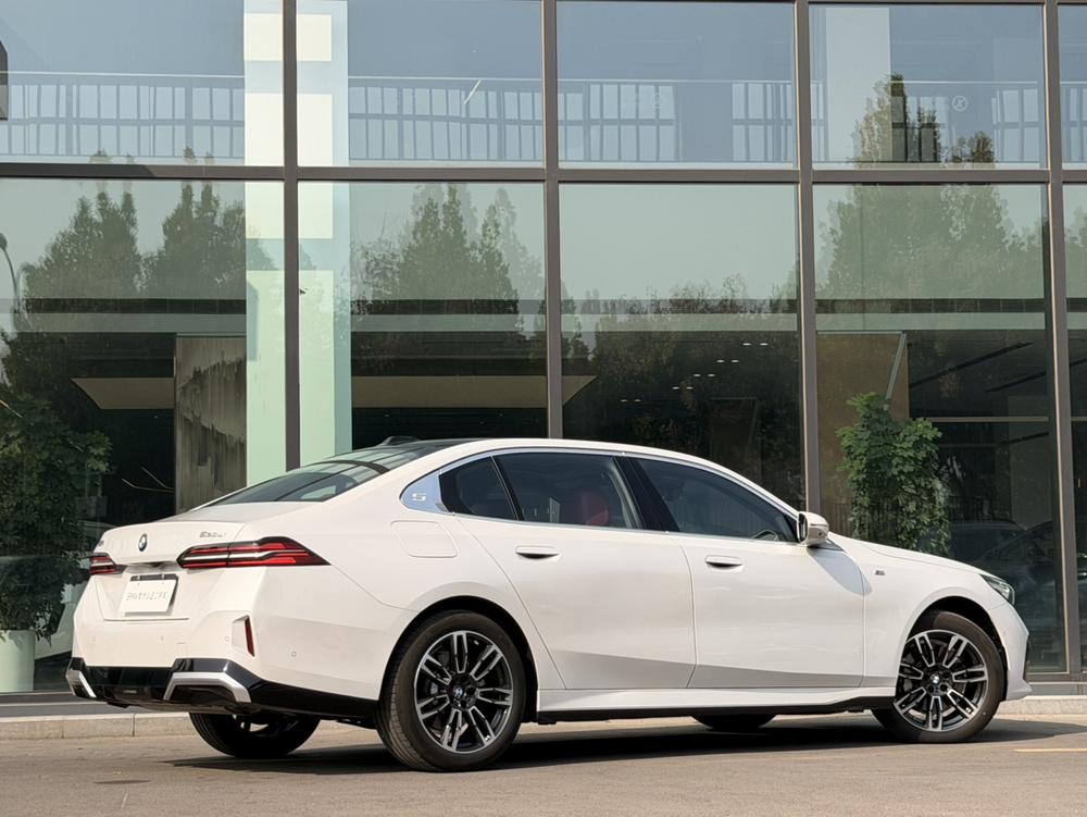 BMW BMW 5-Series