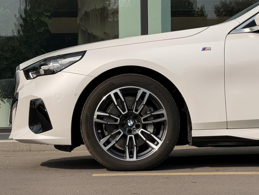 BMW BMW 5-Series