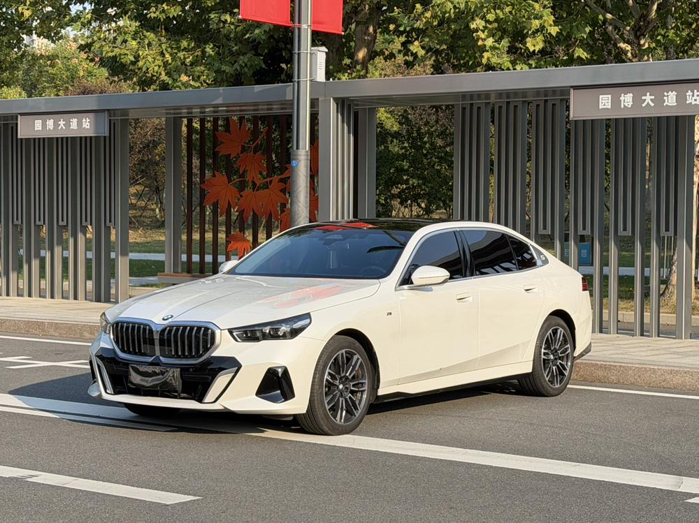 BMW BMW 5-Series
