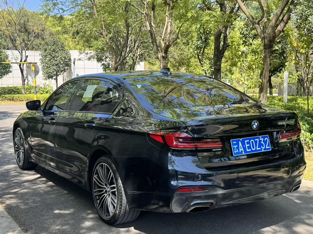 BMW BMW 5-Series