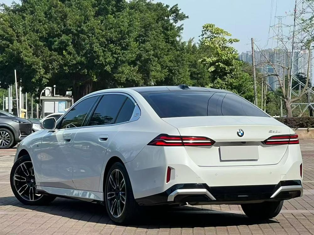 BMW BMW 5-Series