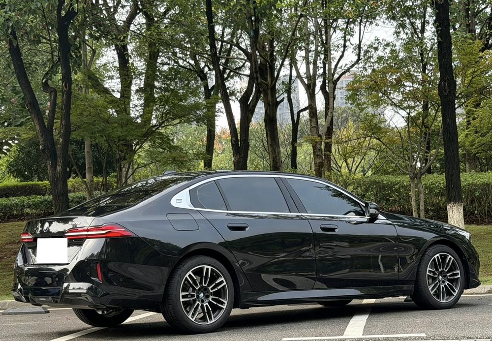 BMW BMW 5-Series