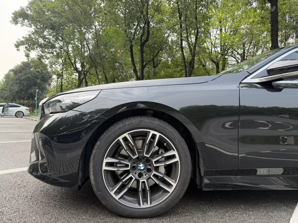 BMW BMW 5-Series