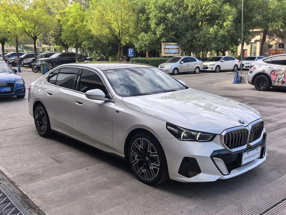 BMW BMW 5-Series