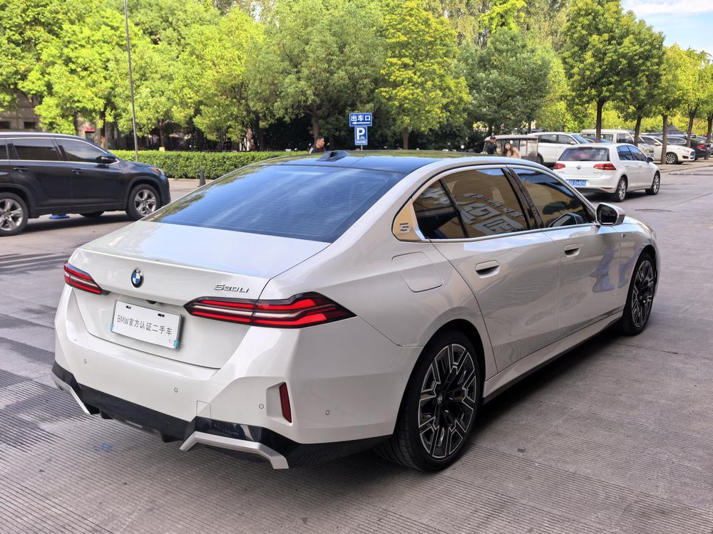 BMW BMW 5-Series
