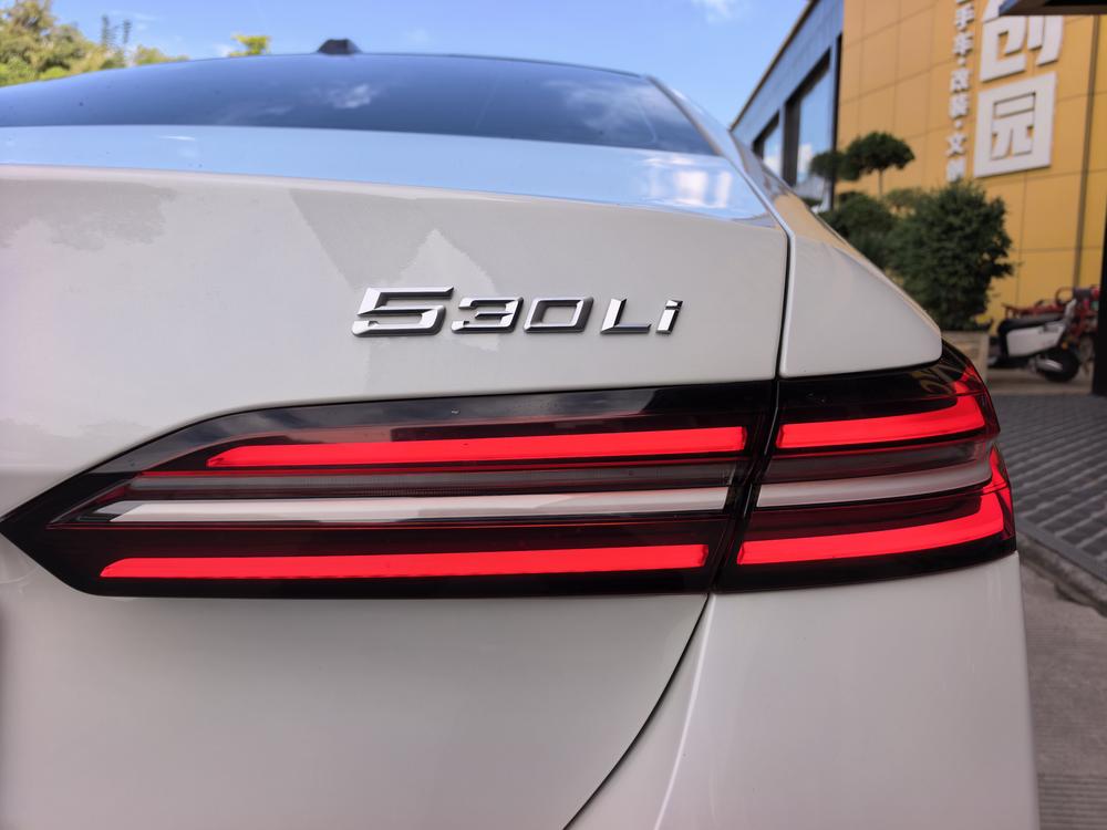 BMW BMW 5-Series