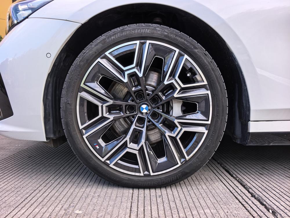 BMW BMW 5-Series