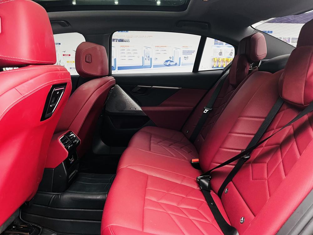 BMW BMW 5-Series
