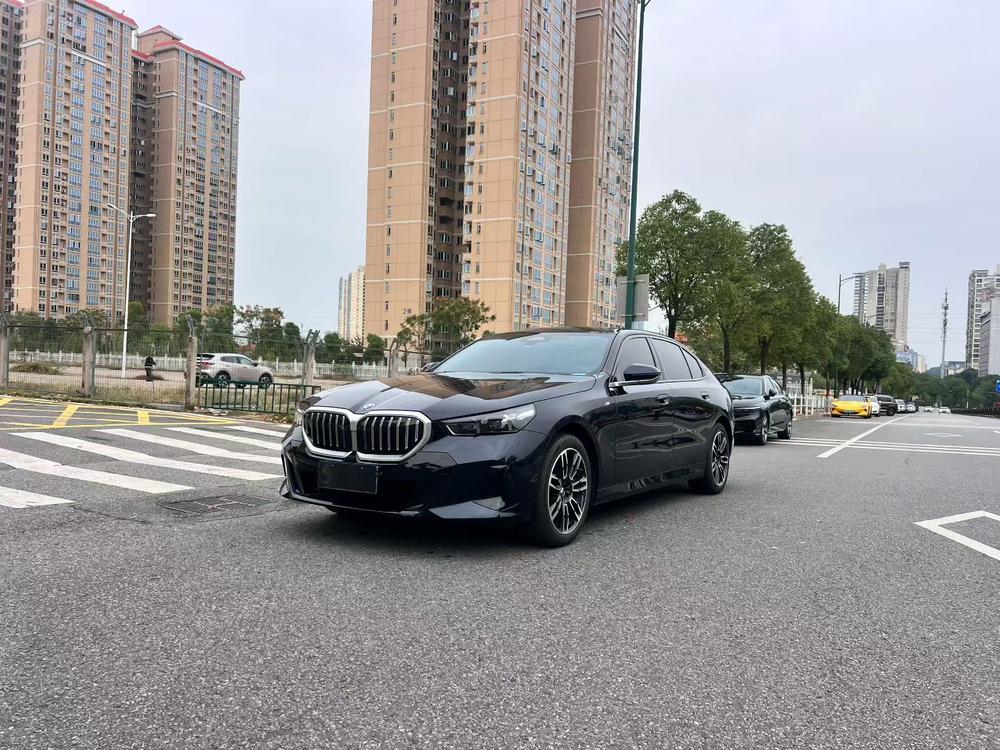 BMW BMW 5-Series
