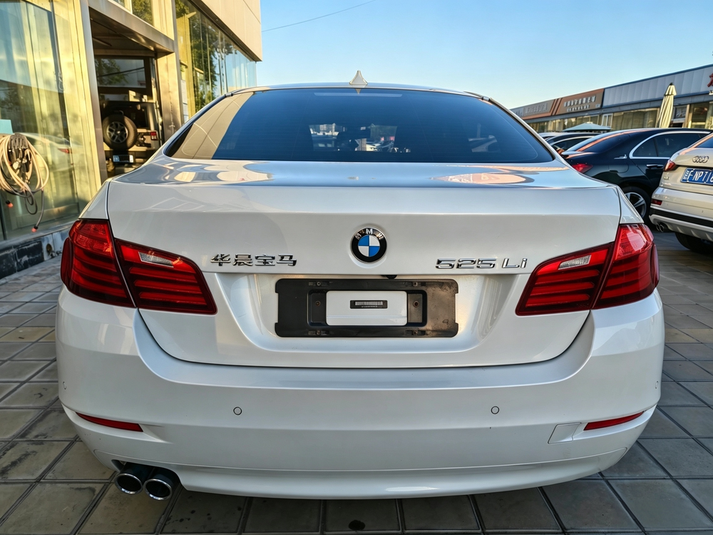 BMW BMW 5-Series