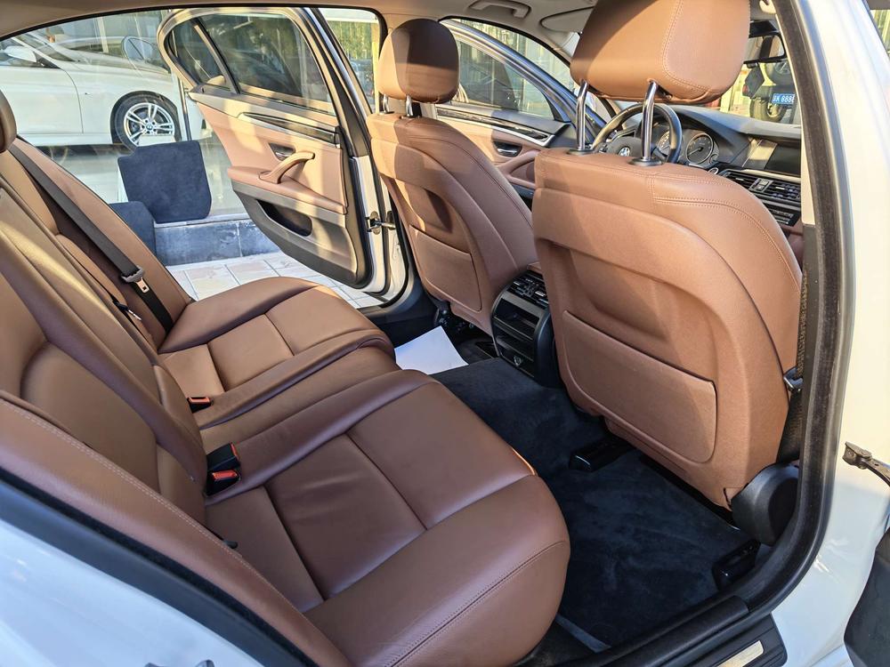 BMW BMW 5-Series