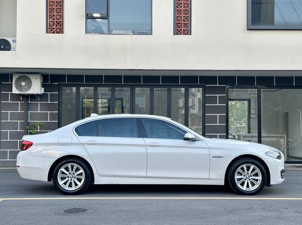 BMW BMW 5-Series