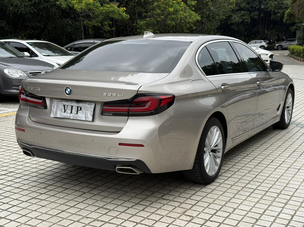BMW BMW 5-Series