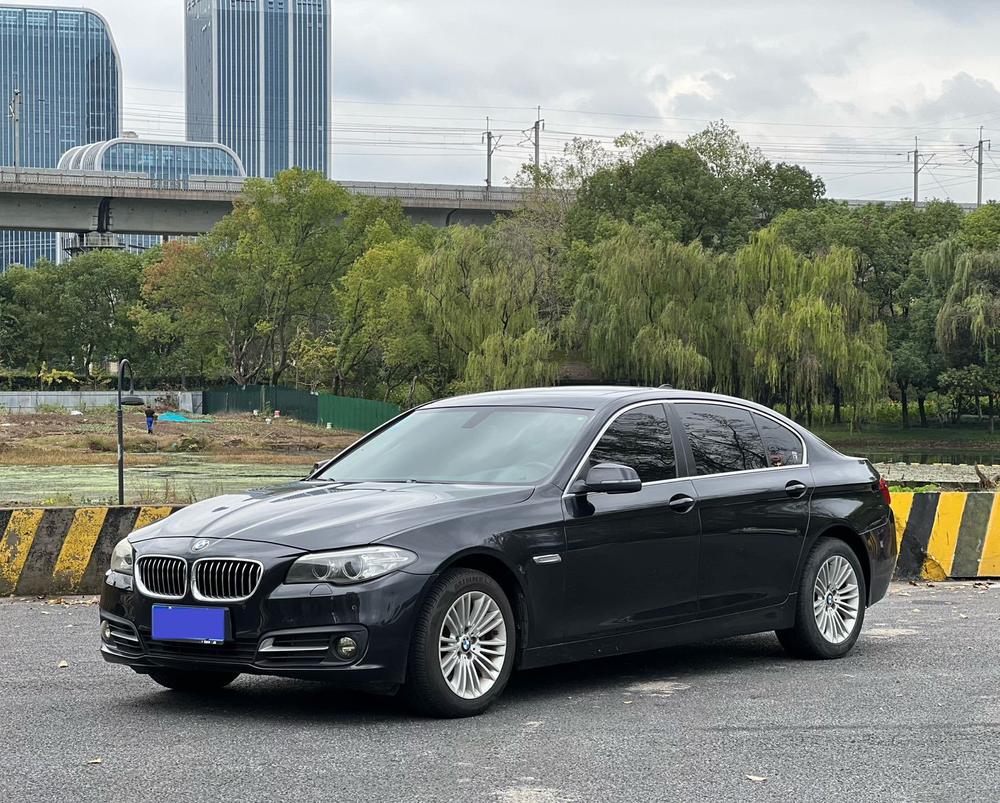BMW BMW 5-Series