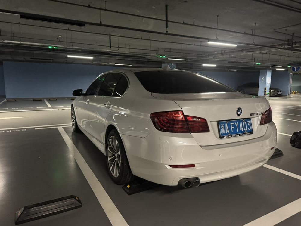 BMW BMW 5-Series