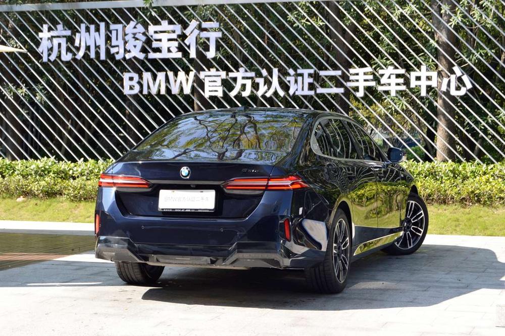 BMW BMW 5-Series