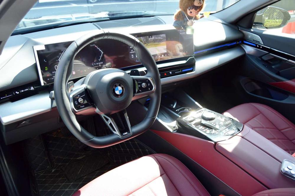BMW BMW 5-Series