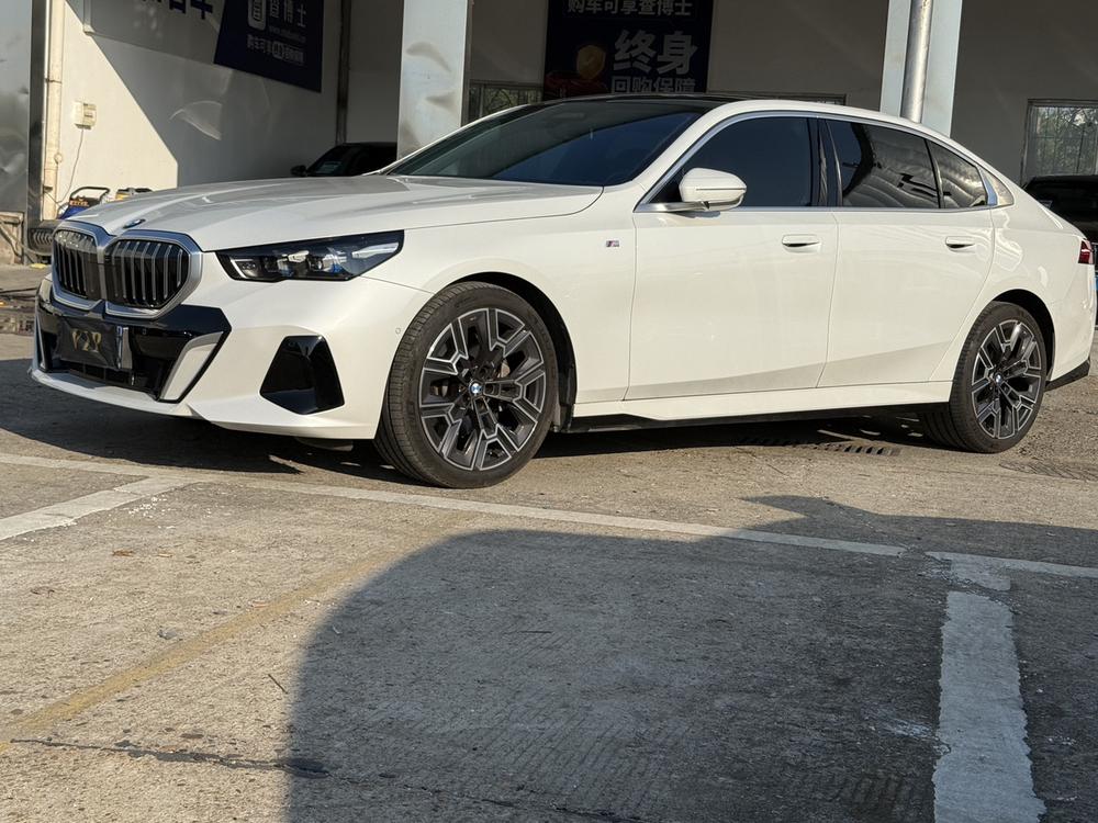 BMW BMW 5-Series