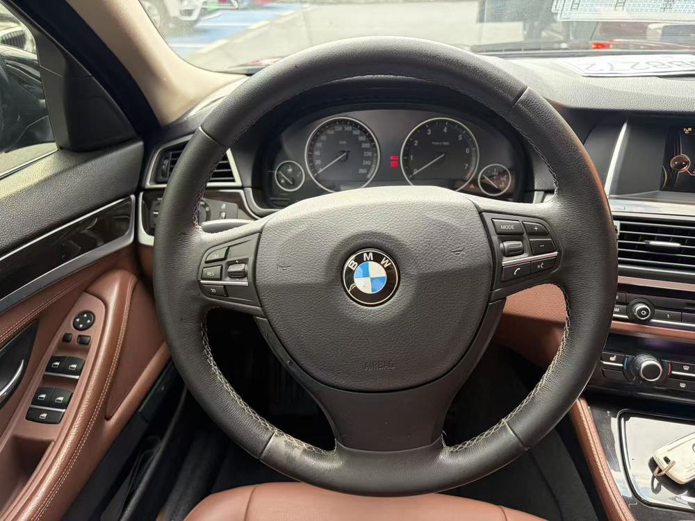 BMW BMW 5-Series