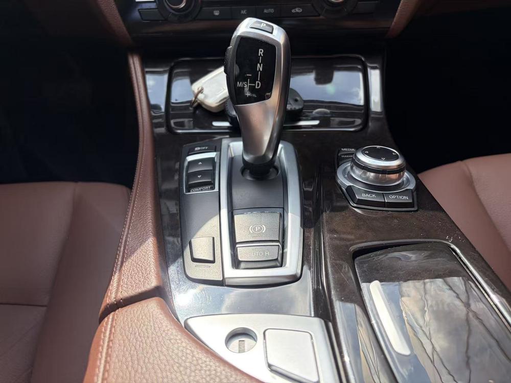 BMW BMW 5-Series